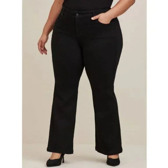 TORRID Bombshell Flare Leg Premium Stretch Black Jeans Size 14S - Picture 1 of 13